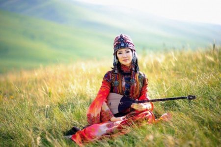 Казахский Национальная домбра