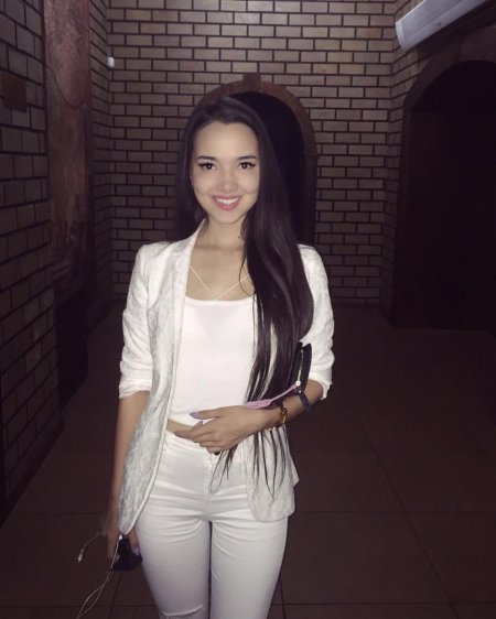 Красивые казахские девушки