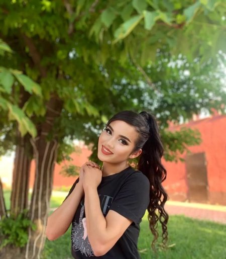 Красивые казахские девушки