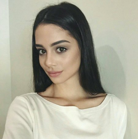 Красивые армянские девушки