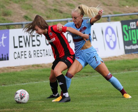 Алиша Леман