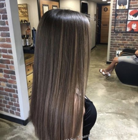 Окрашивание на темные прямые волосы