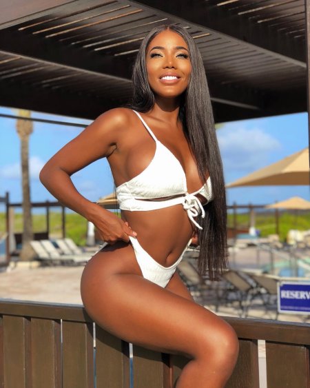 Monifa Jansen горячие