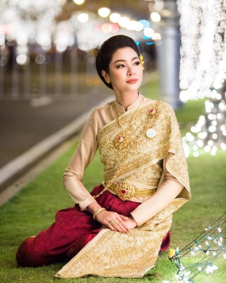 Платье в тайском стиле