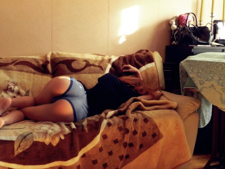 Красивые спящие девушки