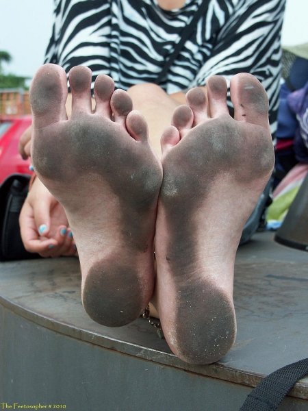 Босые пятки