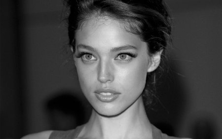 Эмили Дидонато без макияжа