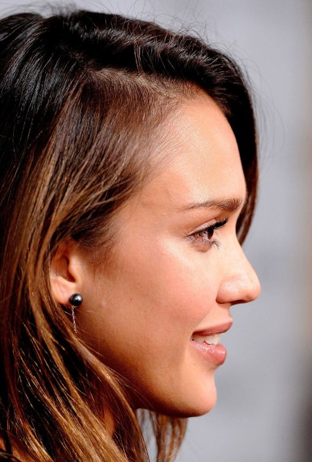 Джессика Альба профиль лица