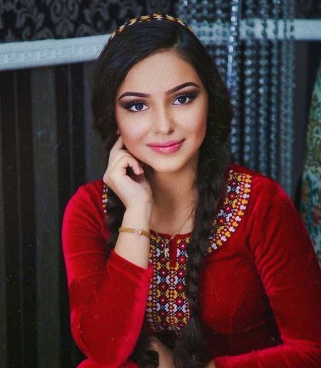 Азимова туркменка певица