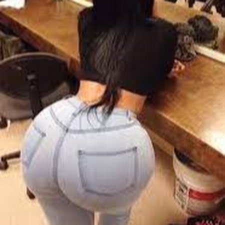 Девушки с большими попами