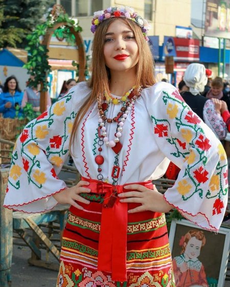 Гагаузки внешность