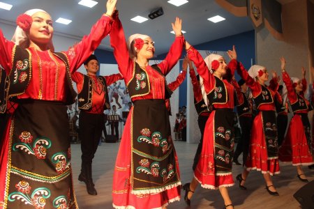 Гагаузский танцевальный ансамбль