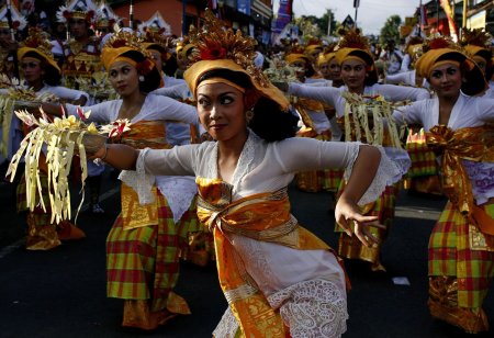 Национальный костюм балийцев