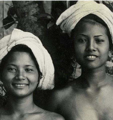 Девочки о. Бали в начале 20 века