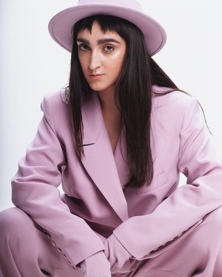 Армянская модель гуччи