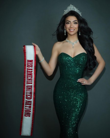 Армянская модель миссис