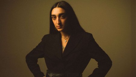 Армянская модель гуччи армине арутюнян