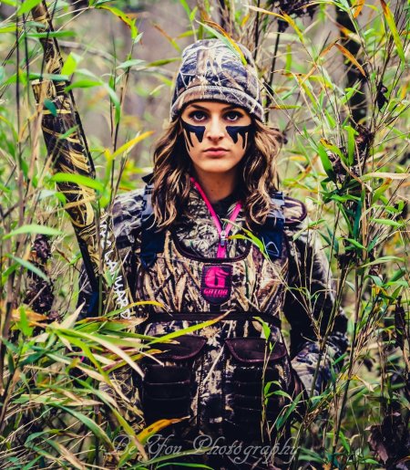 Женщина охотница