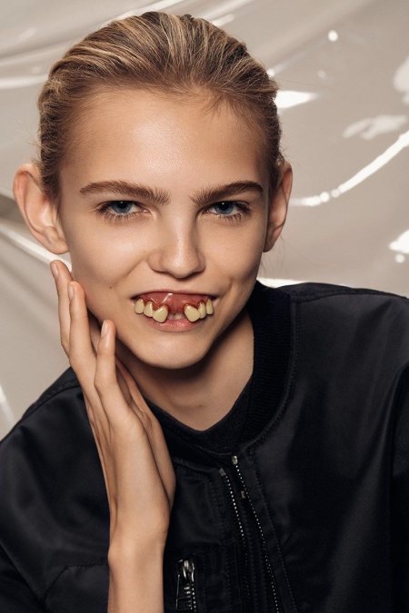 Молли Бэйр американская модель