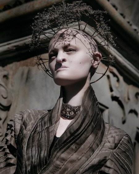 Необычная модель Мелани Гайдос