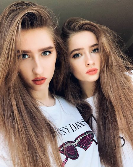 Модели близняшки