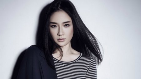 Азиатская внешность девушки