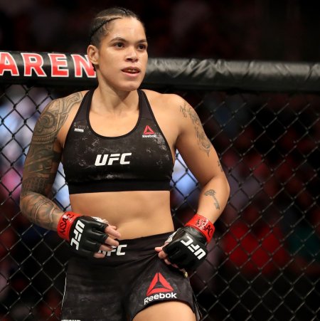 Аманда боец UFC
