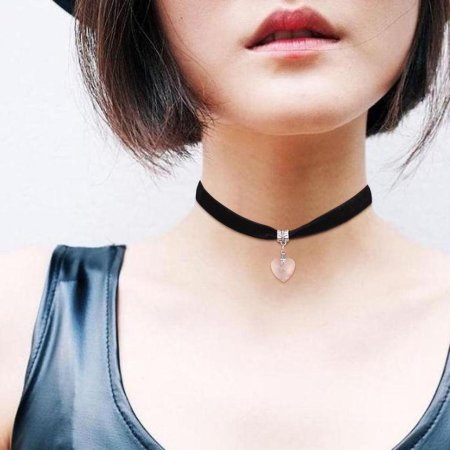 Чокер с кулоном