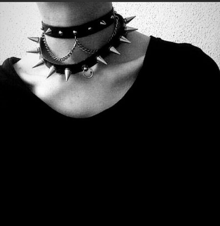 Чокер с шипами