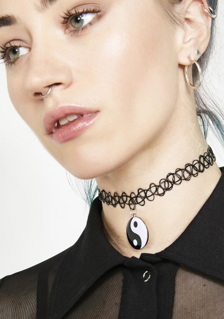 Чокер Валентино