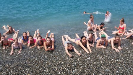 Адлер пляж девушки