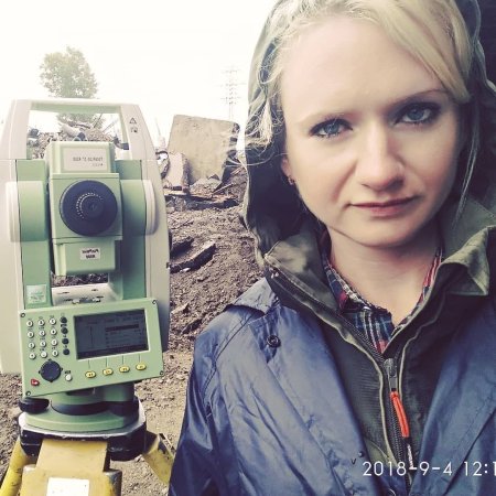 Геодезия девушки
