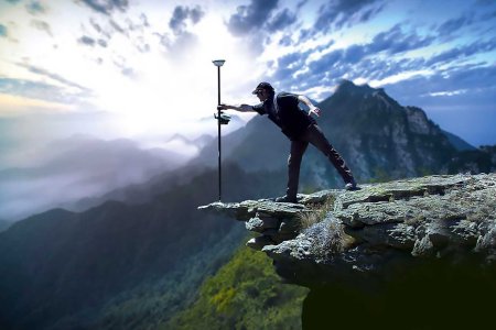 Геодезист на горе