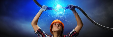 Девушки электрики