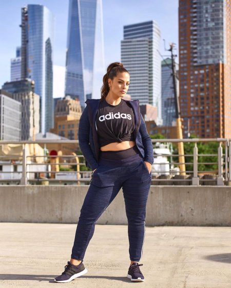 Эшли Грэм стиль одежды