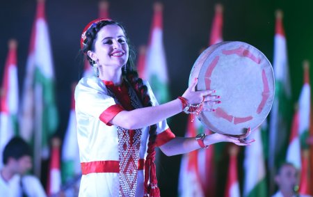 Национальная одежда памирские Таджикистана