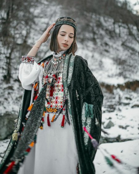 Памирская Национальная одежда
