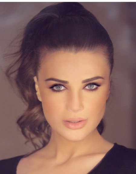 Мона Абу Хамзе телеведущая