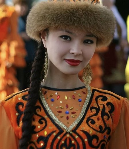 Монгольская певица Tatar