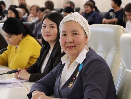 Казахская женщина