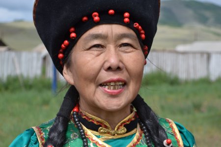 Красивый алтаец