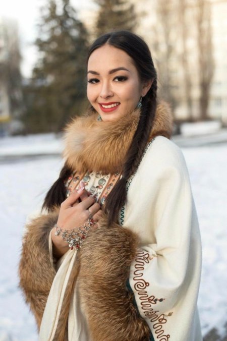 Шаура Кустыбаева