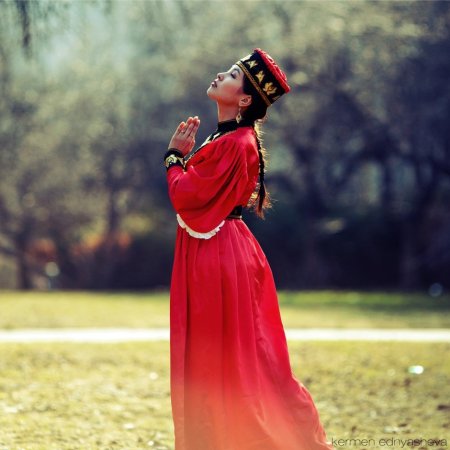 Калмычка в нац костюме