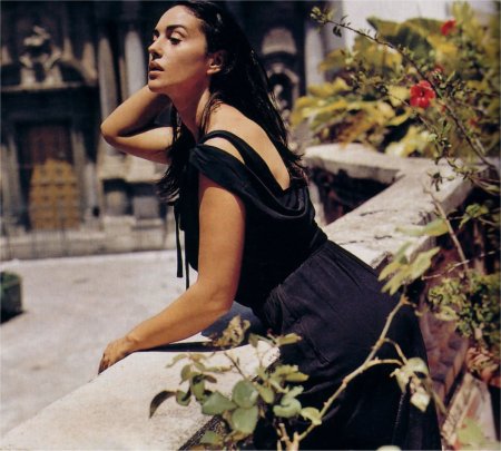 Моника Беллуччи 1998