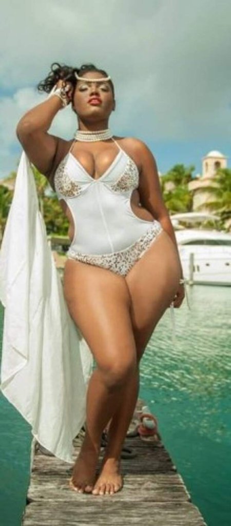 Богиня пышных форм