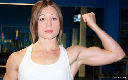 Красивые бицепсы у женщин