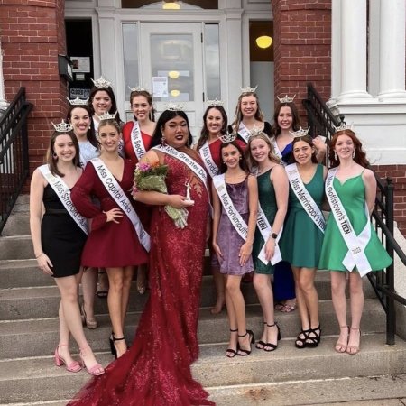 Конкурс красоты "Miss Greater Derry"