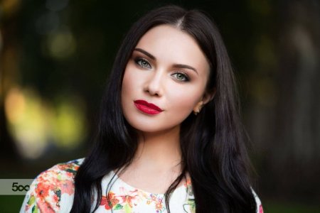 Европейская внешность девушки