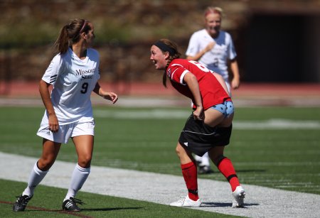 Сара Дебриц футболистка