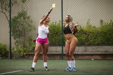 Футболистки с большой попкой